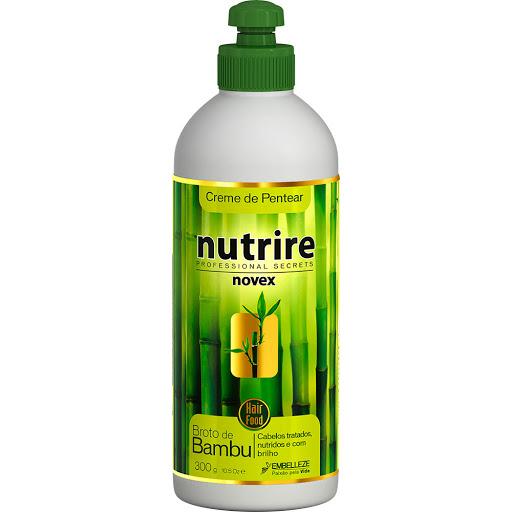 Creme para Pentear Novex Broto de Bambu 300G - O Creme de Pentear Broto de Bambu foi especialmente desenvolvido para limpar naturalmente os fios, tratar e deixar os cabelos purificados e cheios de vida. Sua fórmula sem sal conta com o Broto de Bambu, responsável por dar toda a força e crescimento que o seu cabelo precisa, deixando-os tratados, nutridos e com brilho.  Tratamento Completo para dar força e crescimento total aos fios  Recomendamos que, logo após lavar os cabelos com o Shampoo Vitay Broto de Bambu, você utilize o Tratamento Novex Broto de Bambu e finalize com Novex Broto de Bambu. Essa ação conjunta fortalece, estimula o crescimento deixa os cabelos sedosos e desembaraçados.